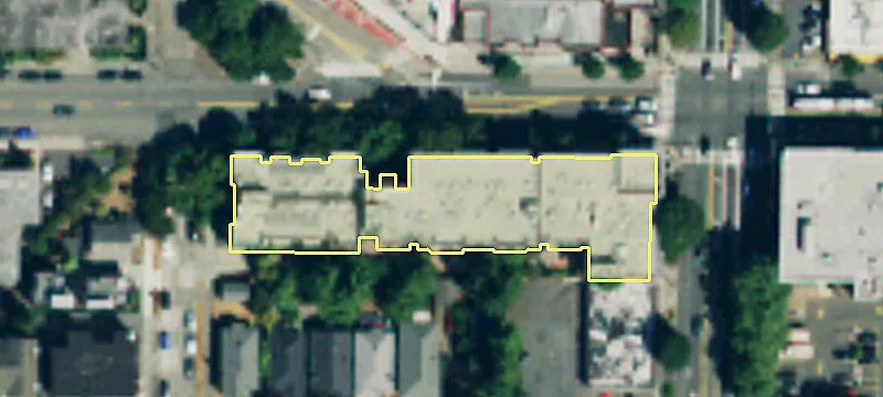 Retail Space with High Visibility