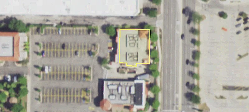 Retail Space in Skokie