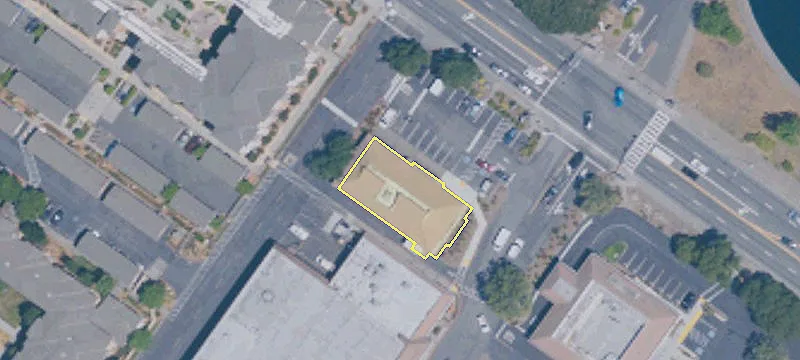 Retail Space in Plaza North