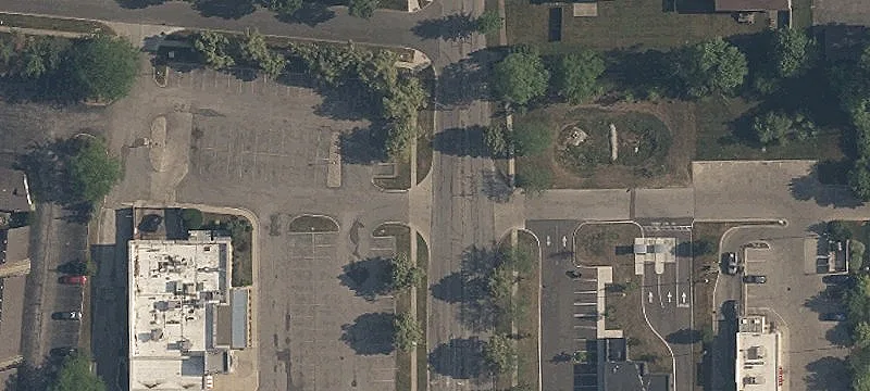 Retail Space Near Airport Highway