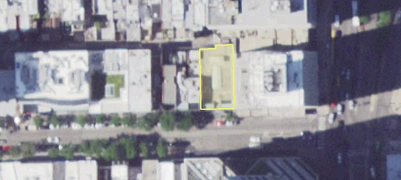 Prime Retail Space on Oak