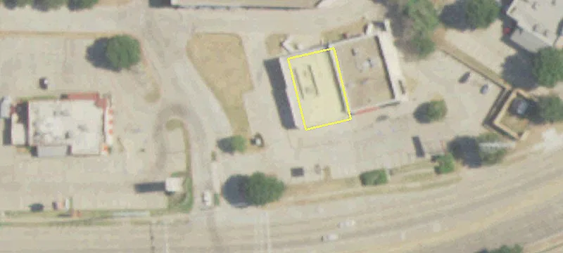 Retail Building Near Vista Ridge