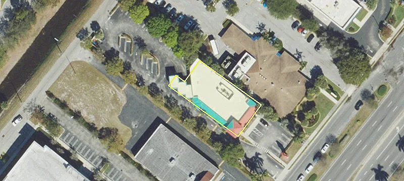 Freestanding Building on Palm Beach Lakes