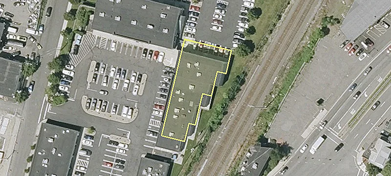 Retail Space in High-Traffic Plaza