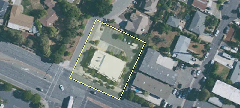 Retail Building on Clayton Road