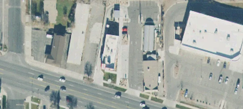 Auto Retail in High Traffic