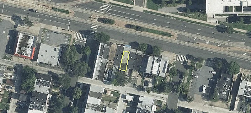 Retail Building with Restaurant Space