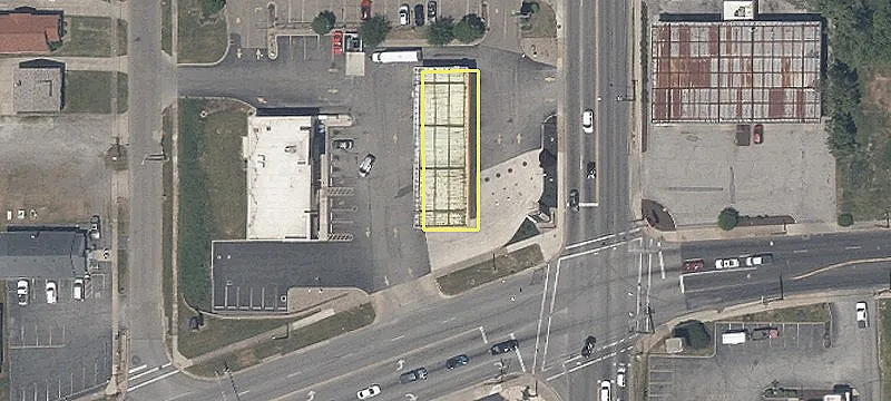 Retail Space on Mahoning Avenue