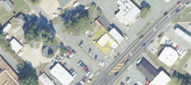 Freestanding Retail Building For Lease