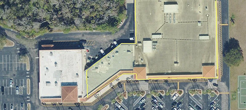 Retail Space in Publix Anchored Center