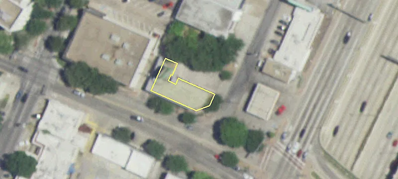 Freestanding Building on Knox Street