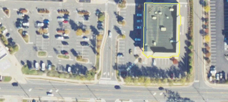Retail End Cap with Drive-Thru