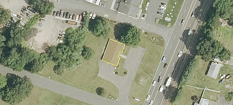 Retail Space with High Visibility