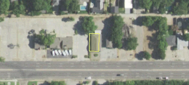 Freestanding Building Near Love Field