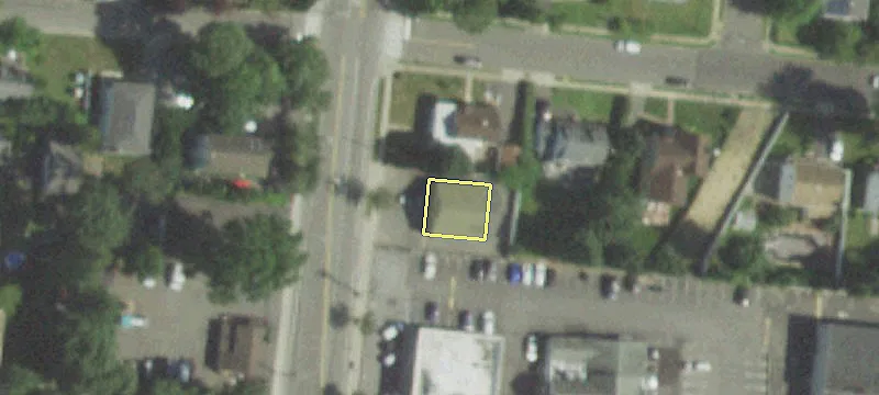 Retail Space on Jackson Avenue