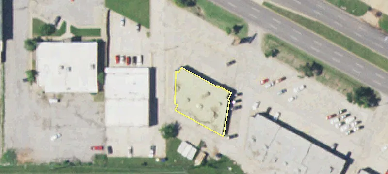 Retail Space on NW Expressway