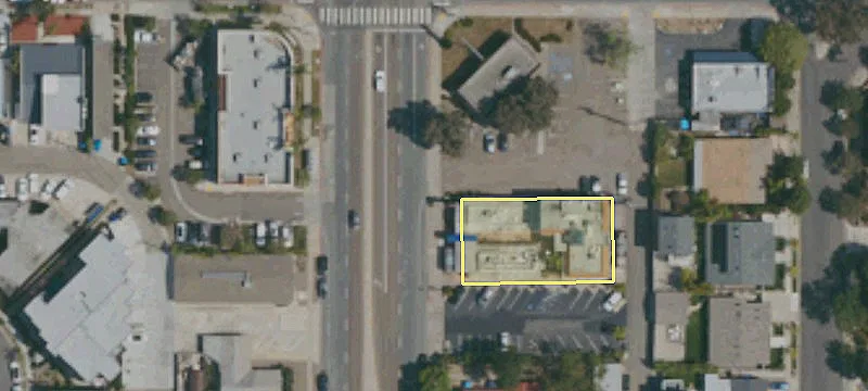 Retail Space with High Visibility