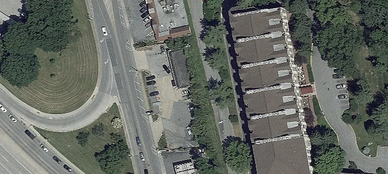 Freestanding Retail Building on Falls