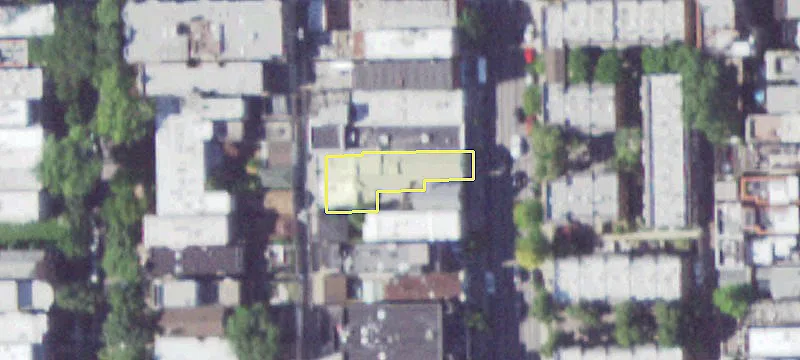 Retail Space in Lincoln Park