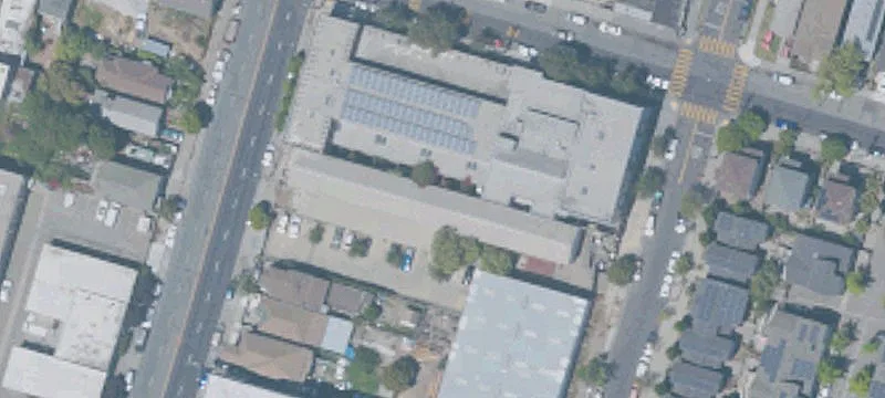 Oakland Warehouse with Roll-Up Doors