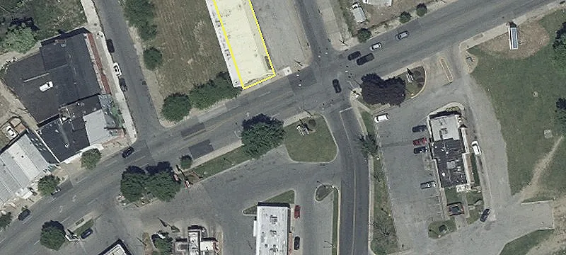 Dominant Shopping Center Space Available