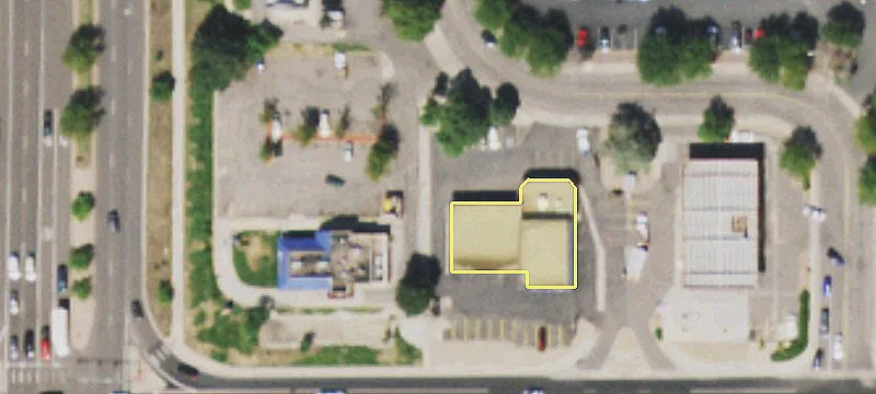 Retail Space in Prime Location