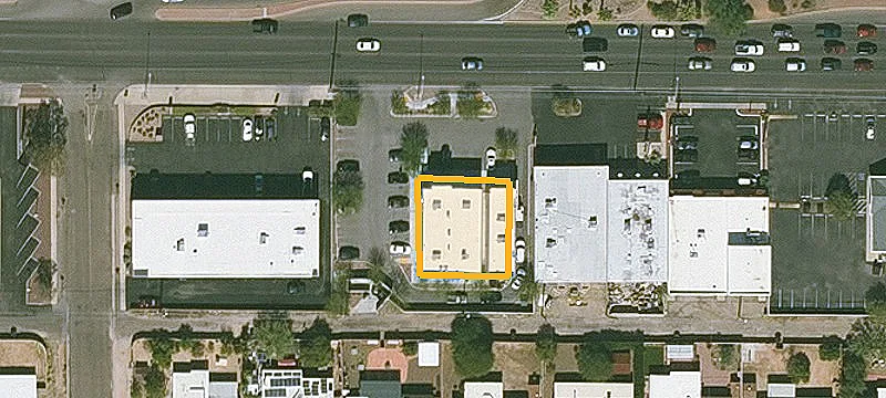 Prominent Retail Space Near Mall