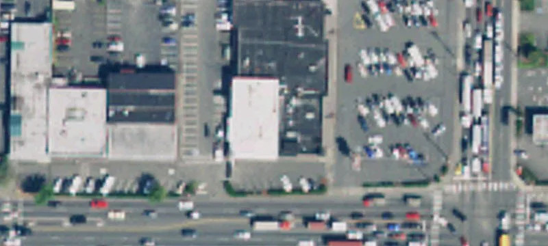 Fife Commercial Building with Parking