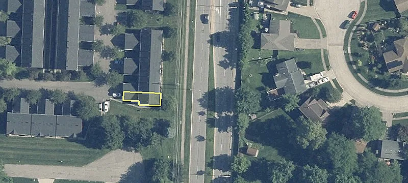 Commercial Land in High-Traffic Area
