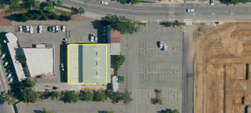 Creative Space with Parking Garage