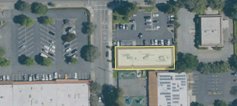 Freestanding Building on Corner Lot