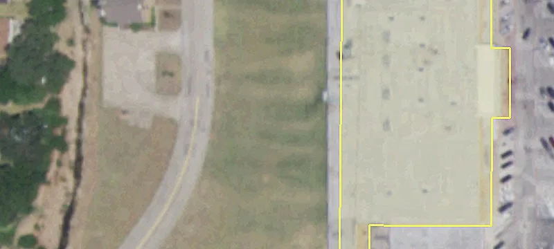 Kroger Anchored Shopping Center Space