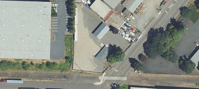 Clackamas Shop, Office, Fenced Yard