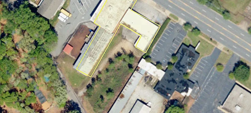 Retail Spaces in Pinewood Mall