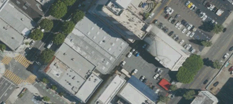 High-Clearance Commercial Building Available
