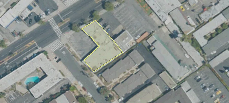 Santa Monica Corner Retail Space