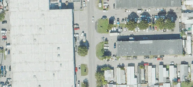 Versatile Flex Space Near Airport