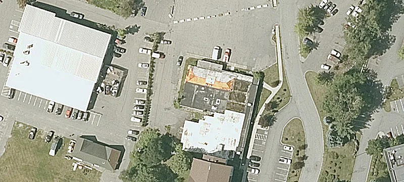 Prime Location Building and Land