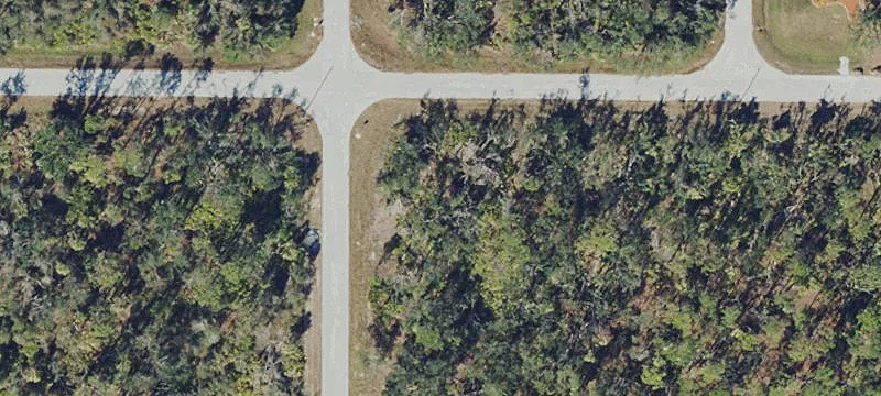 Oversized Corner Lot in Florida