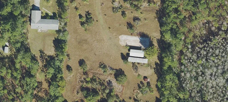Land on Colonial Drive