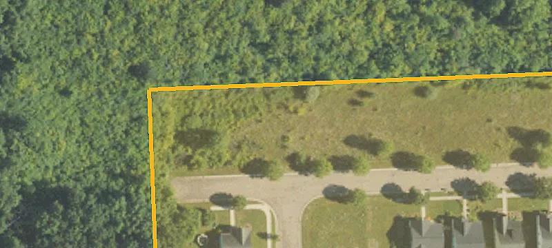 Residential Land in Quiet Neighborhood