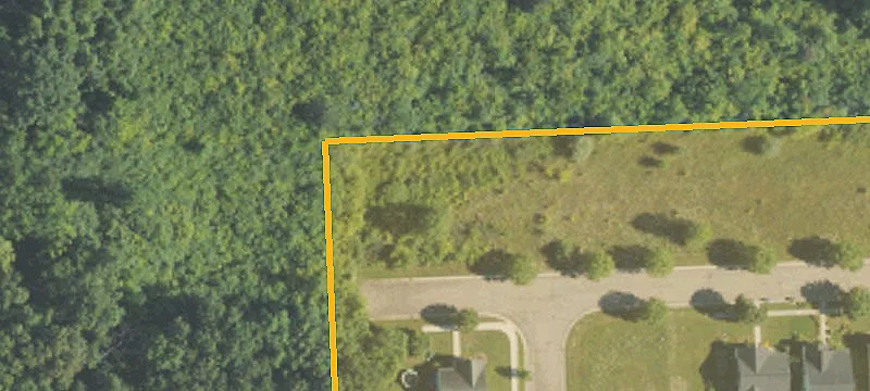Residential Land in Quiet Neighborhood