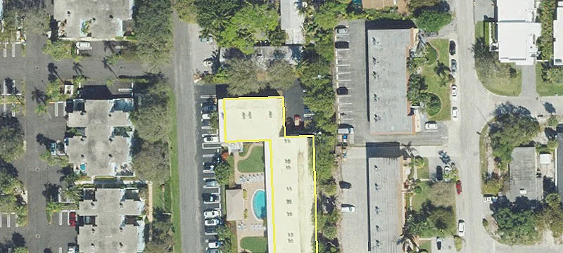 Well-Maintained Condo with Pool