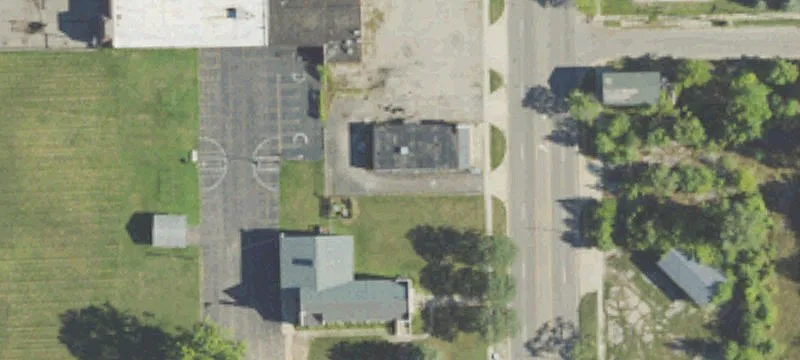 Retail Building with Drive-Thru Potential