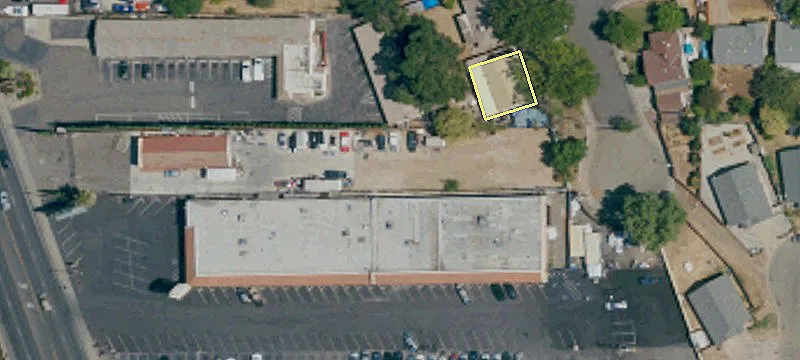 Commercial Building on Stockton Boulevard