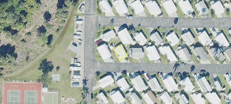 Retirement Park Residence in Naples