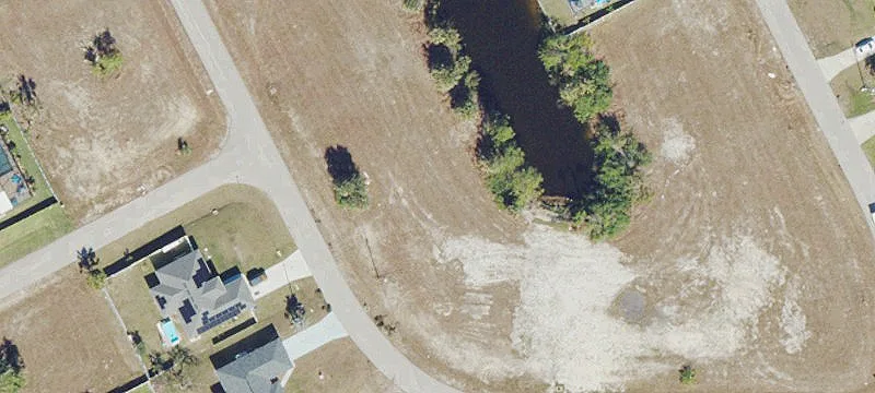 Waterfront Lot in Cape Coral