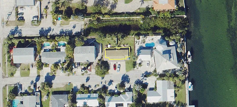 Renovated Duplex Near Holmes Beach