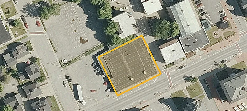 Retail Space Available For Rent