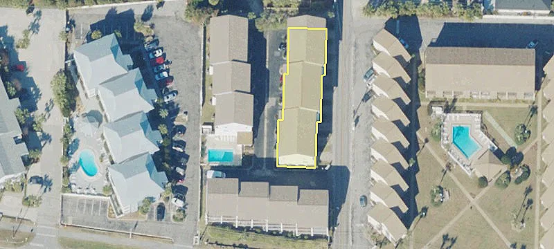Renovated Townhome Near Beach